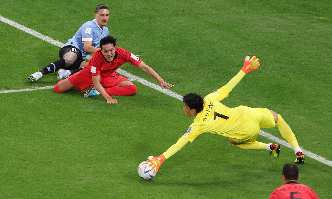 FIFA World Cup 2022  Uruguay denied by the woodwork in 0-0 draw