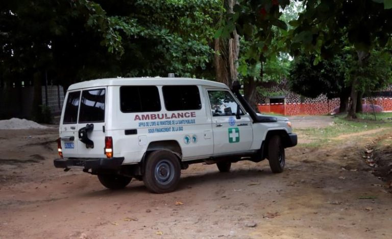 Attack on ICRC Ebola ambulance in Congo wounds 3 volunteers